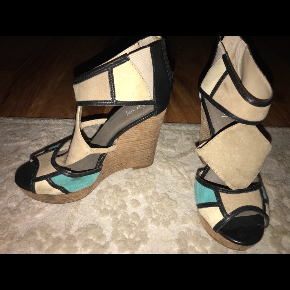 Blue/brown/nude wedges